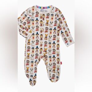 NWT Magnetic Me Tricks or Treats Halloween Magnetic
Footie